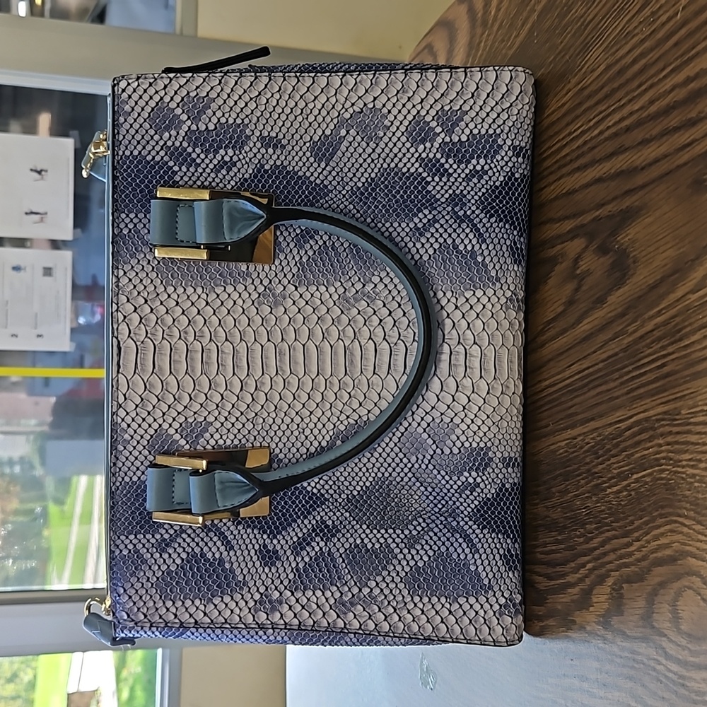 Blue Purse - Picture 2 of 5